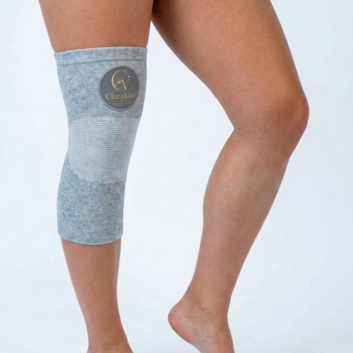 Customer wearing Claravive bamboo charcoal knee compression sleeve